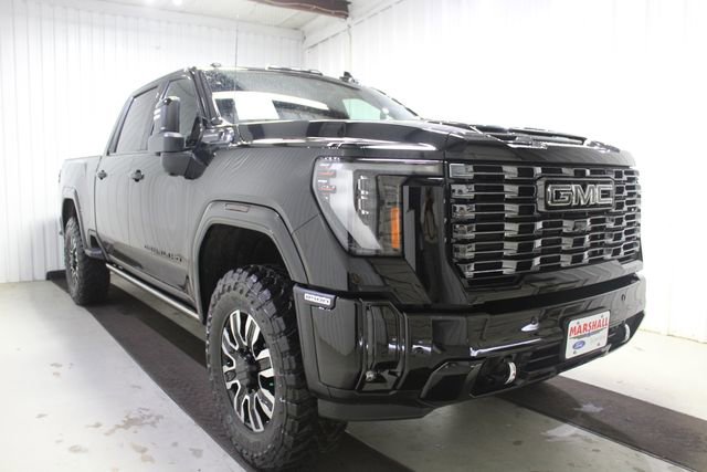 Used 2025 GMC Sierra 2500 Denali Ultimate AWD/4WD image 1