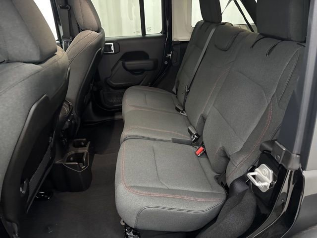 Used 2025 Jeep Wrangler Unlimited Rubicon w/ Convenience Group image 5