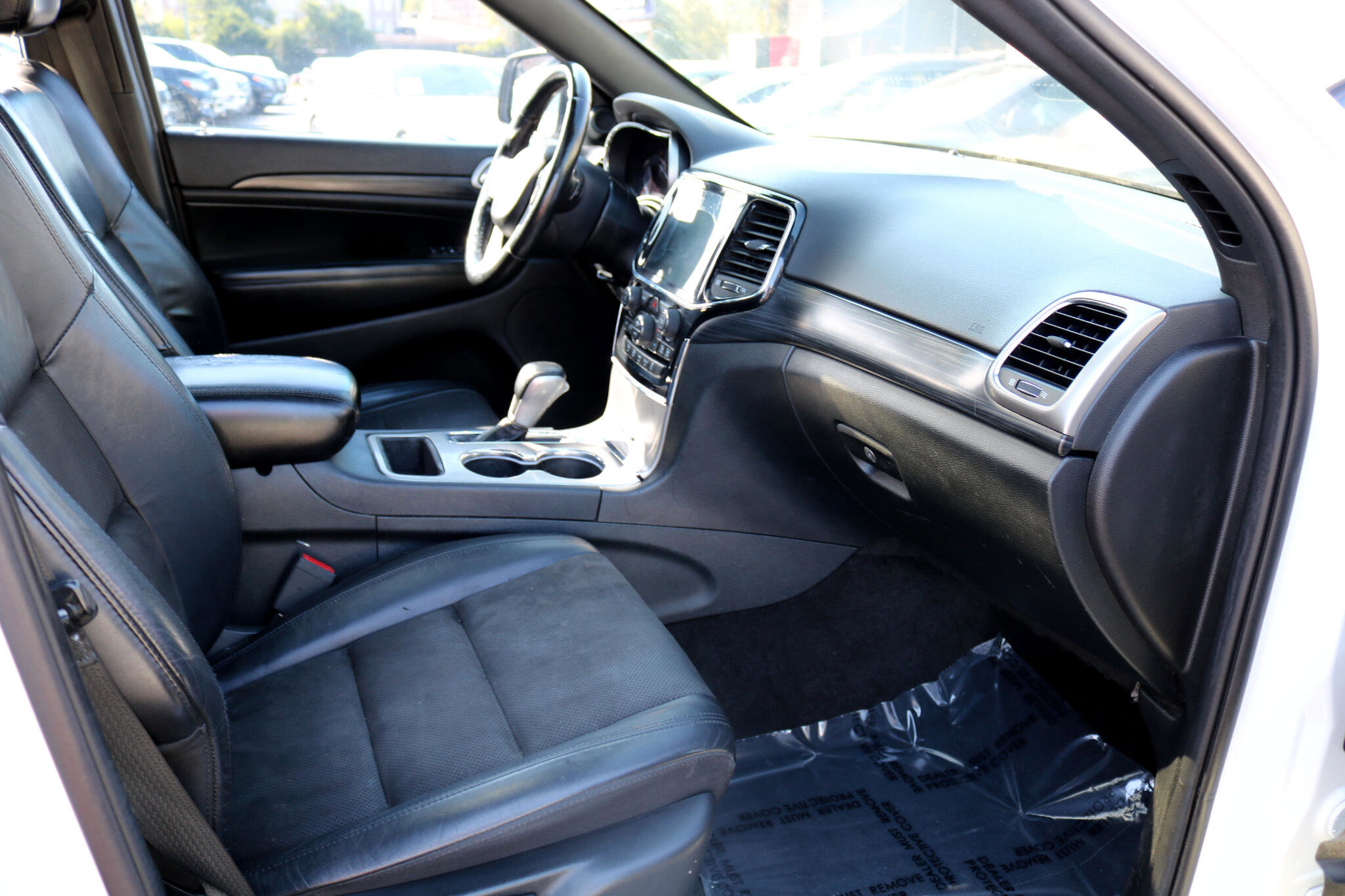 Used 2019 Jeep Grand Cherokee Altitude image 45