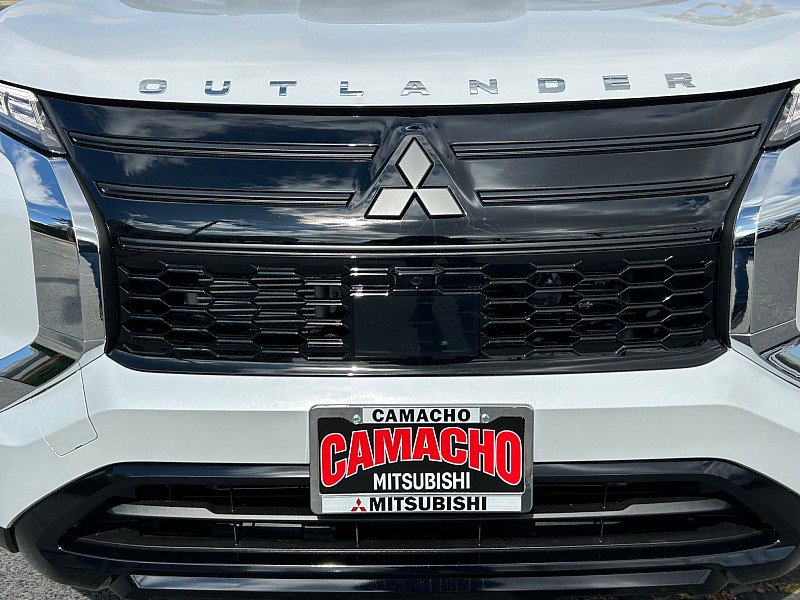 New 2026 Mitsubishi Outlander LE FWD image 9