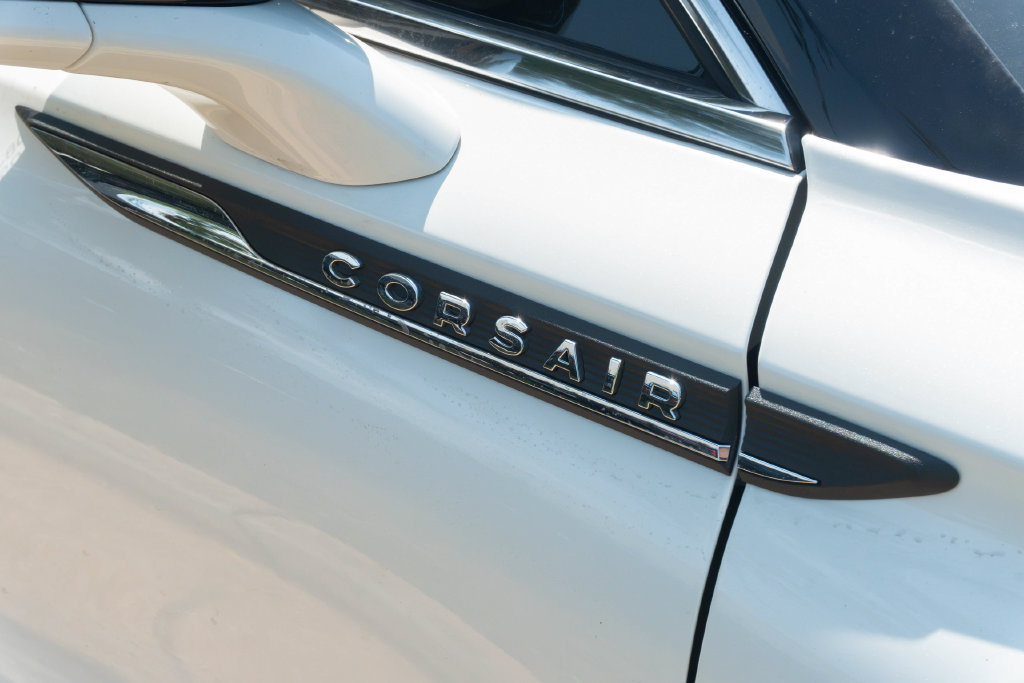 Used 2025 Lincoln Corsair Reserve FWD image 6
