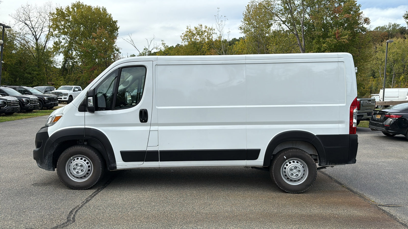 Used 2025 RAM ProMaster 2500 w/ Premium Convenience Group image 7