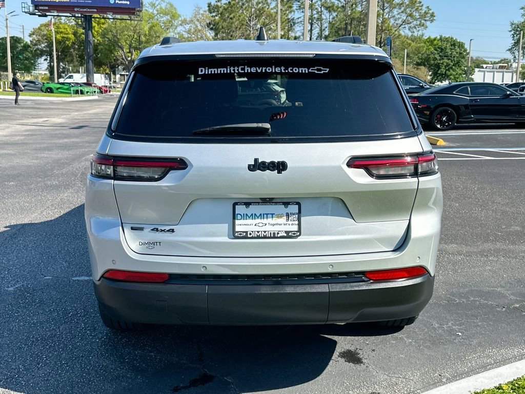 Used 2023 Jeep Grand Cherokee L Laredo image 7