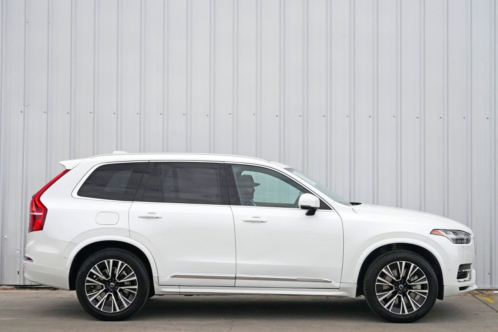 Used 2024 Volvo XC90 T8 Plus image 55