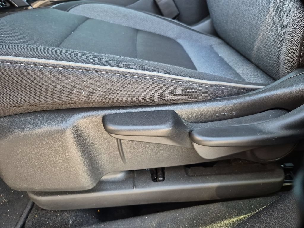 Used 2025 Chevrolet TrailBlazer LT AWD/4WD image 14