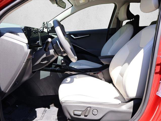 Used 2024 Kia Niro EX FWD image 21