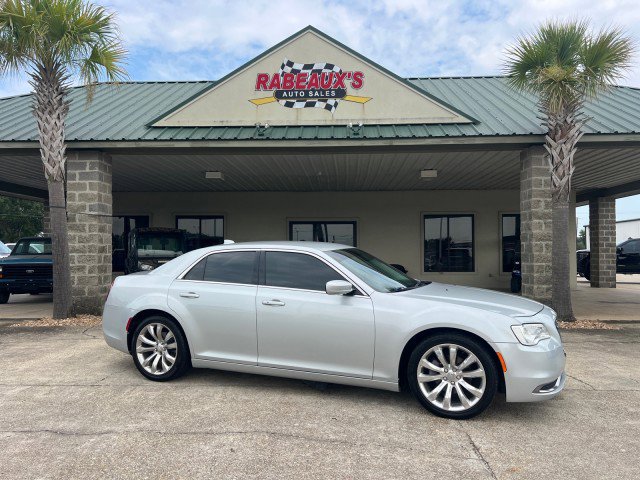 Used 2019 Chrysler 300 Touring L w/ Quick Order Package 22F