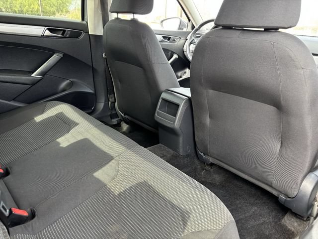 Used 2017 Volkswagen Passat 1.8T S FWD image 13