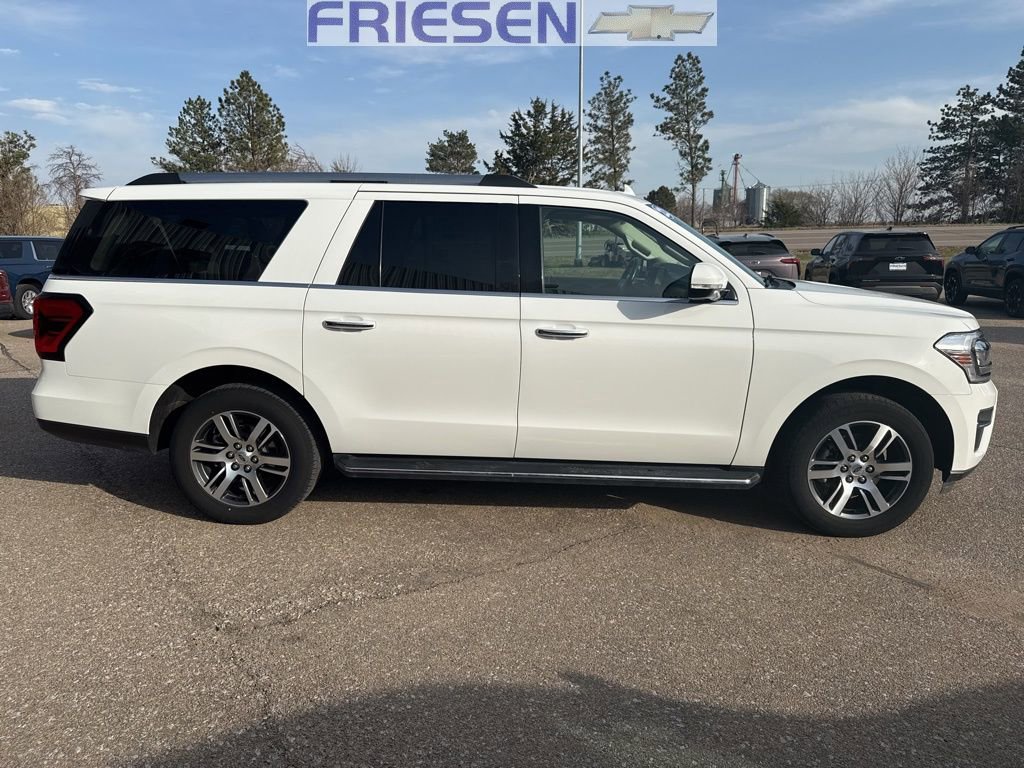 Used 2022 Ford Expedition Max Limited image 4