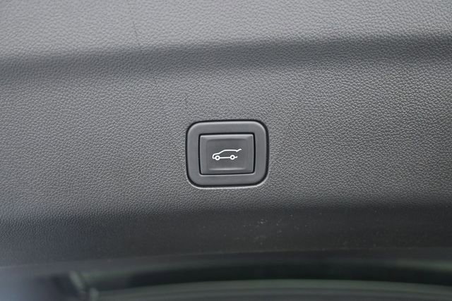 Used 2024 Chevrolet Tahoe Premier w/ Premium Package AWD/4WD image 35