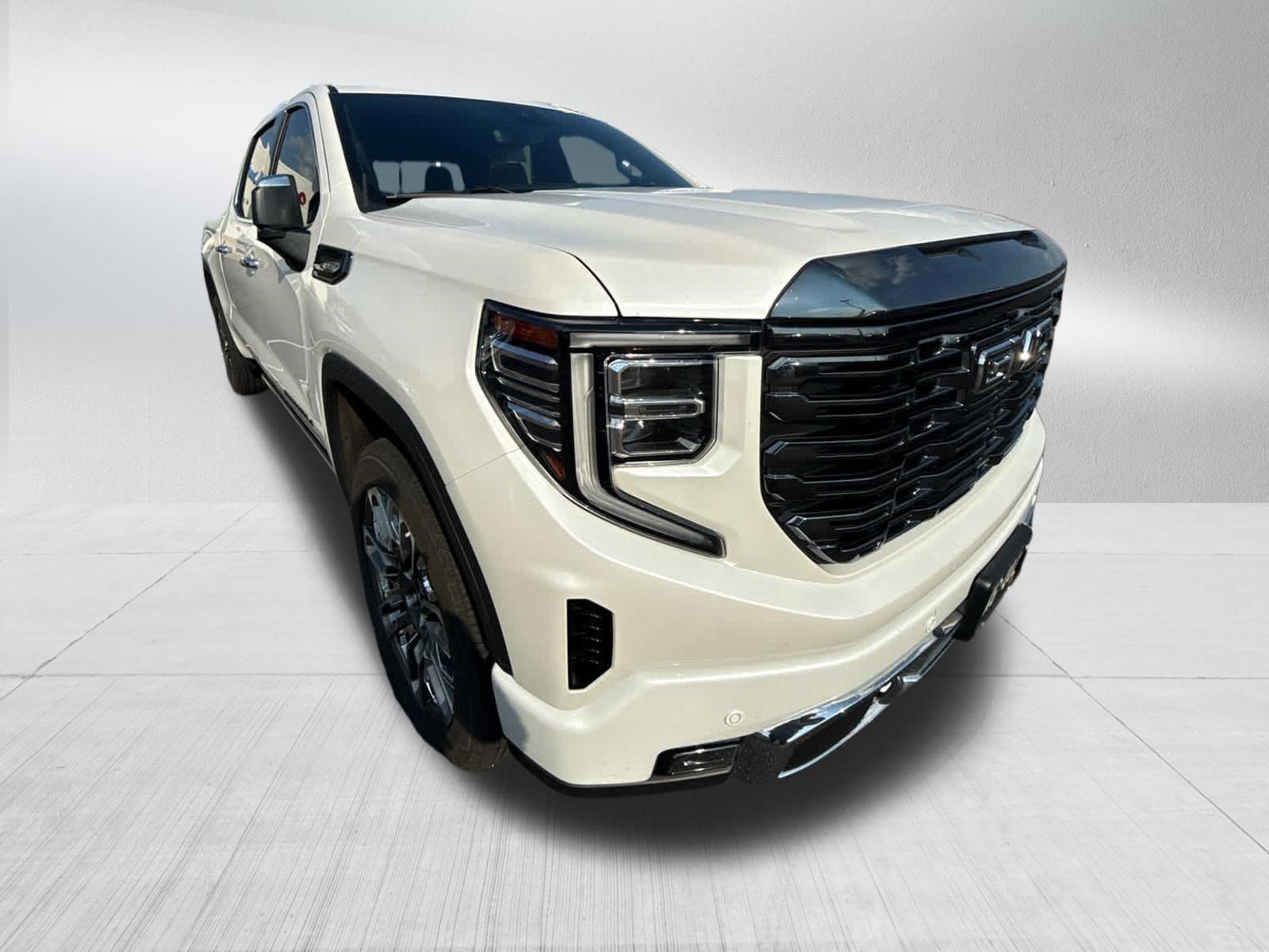 Used 2024 GMC Sierra 1500 Denali Ultimate AWD/4WD image 4