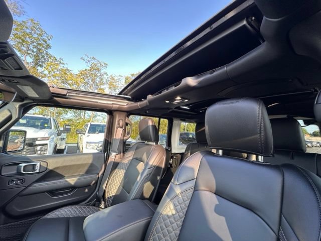 Used 2021 Jeep Wrangler Unlimited Sahara AWD/4WD image 26