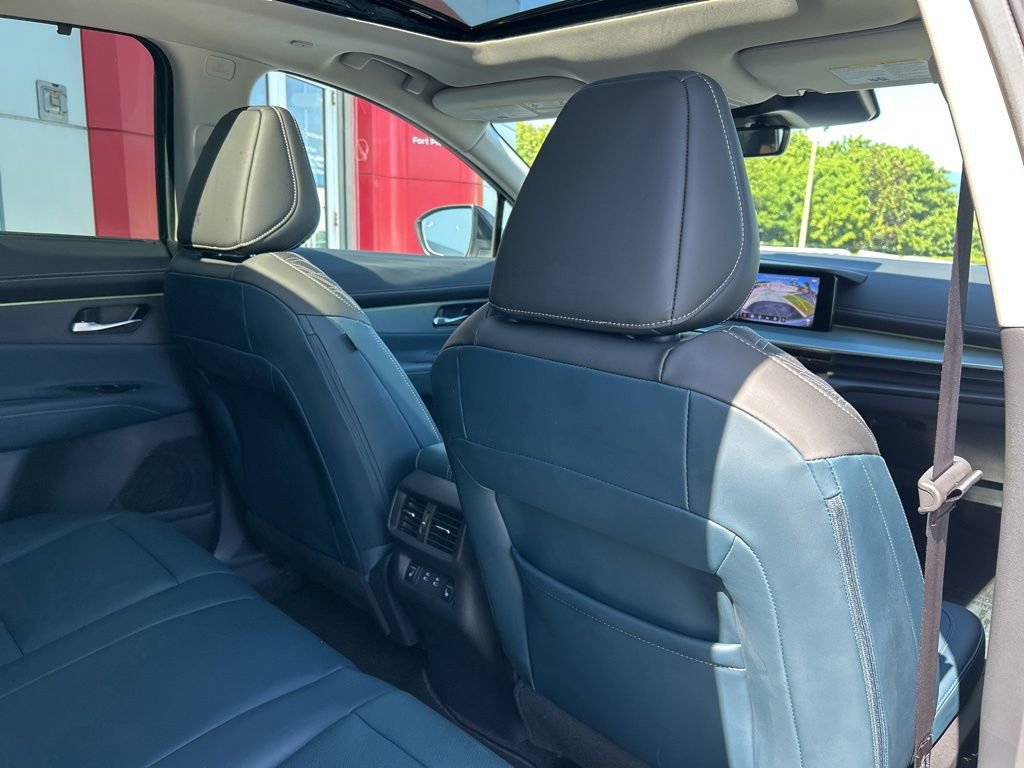 Used 2025 Nissan Murano Platinum w/ Cargo Package image 43