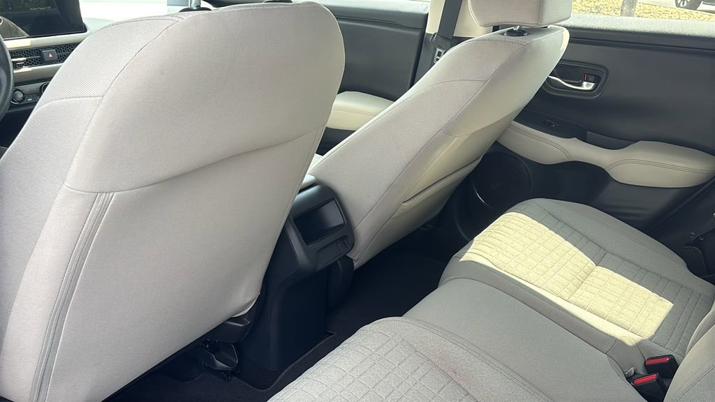 Certified 2026 Honda HR-V LX image 30