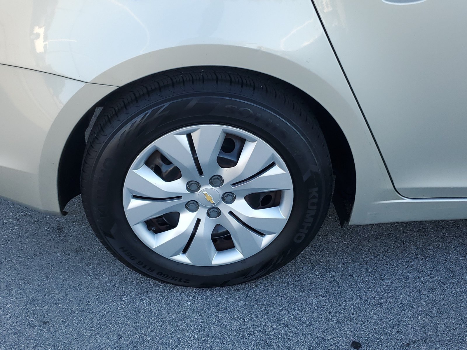 Used 2014 Chevrolet Cruze LS FWD image 5