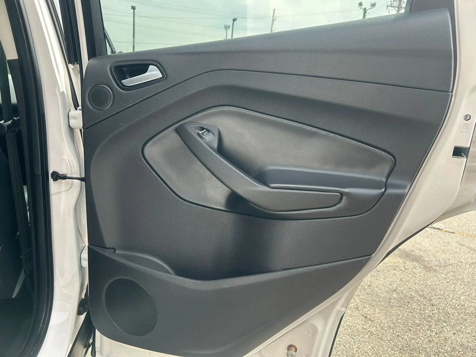 Used 2018 Ford Escape Titanium w/ Ford Safe & Smart Package AWD/4WD image 15