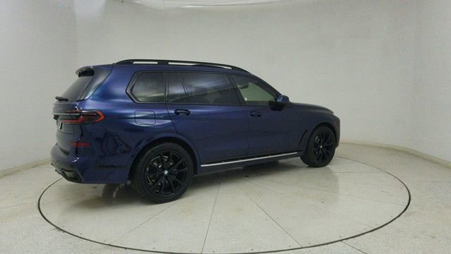 Used 2024 BMW X7 xDrive40i w/ Executive Package image 74