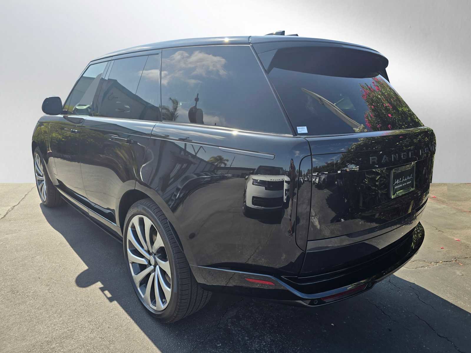 New 2025 Land Rover Range Rover SE image 5