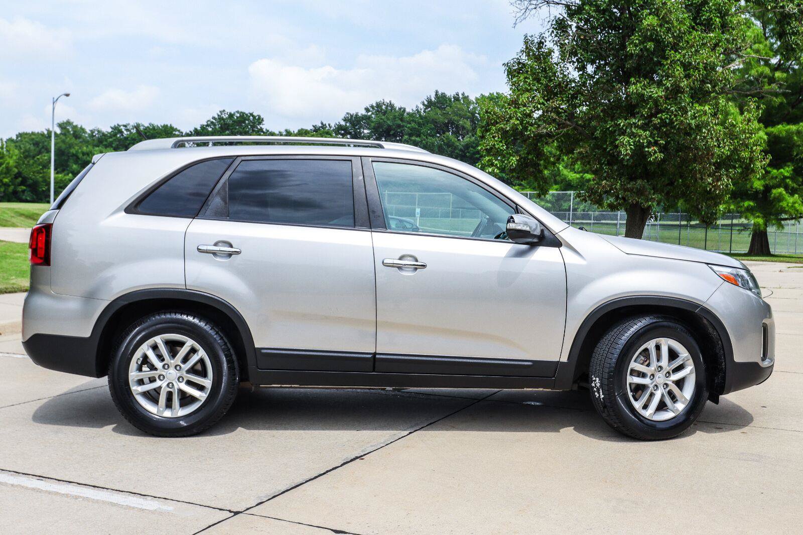 Used 2015 Kia Sorento LX FWD image 5