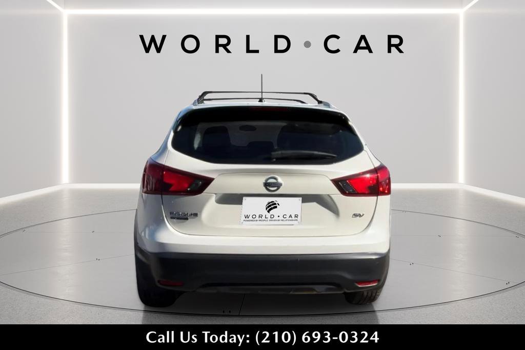 Used 2018 Nissan Rogue Sport SV w/ SV Technology Package image 6