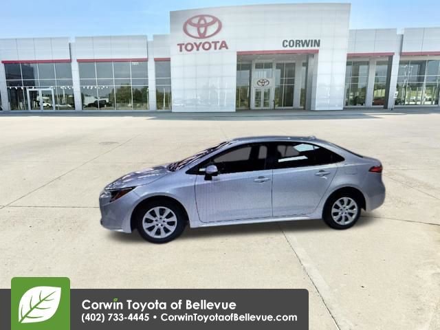 Used 2026 Toyota Corolla LE FWD image 2