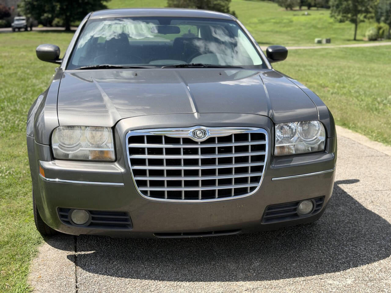 Used 2009 Chrysler 300 Touring RWD image 13