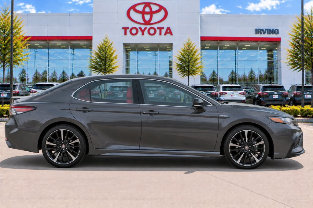 Used 2024 Toyota Camry XSE FWD image 12