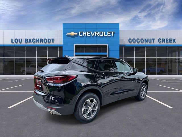 Used 2025 Chevrolet Blazer LT FWD image 8