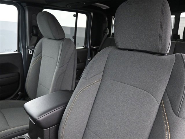 Used 2024 Jeep Gladiator Sport image 18
