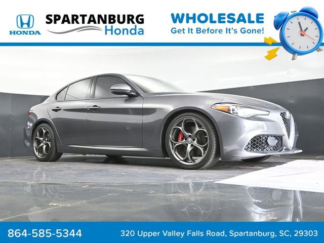 Used 2017 Alfa Romeo Giulia Ti w/ TI 19" Sport Package RWD image 34