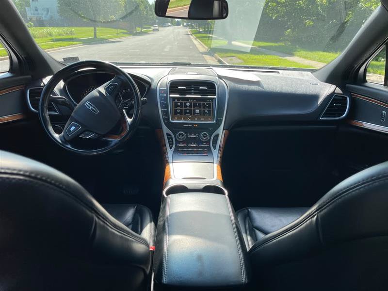 Used 2018 Lincoln MKX Reserve AWD/4WD image 26