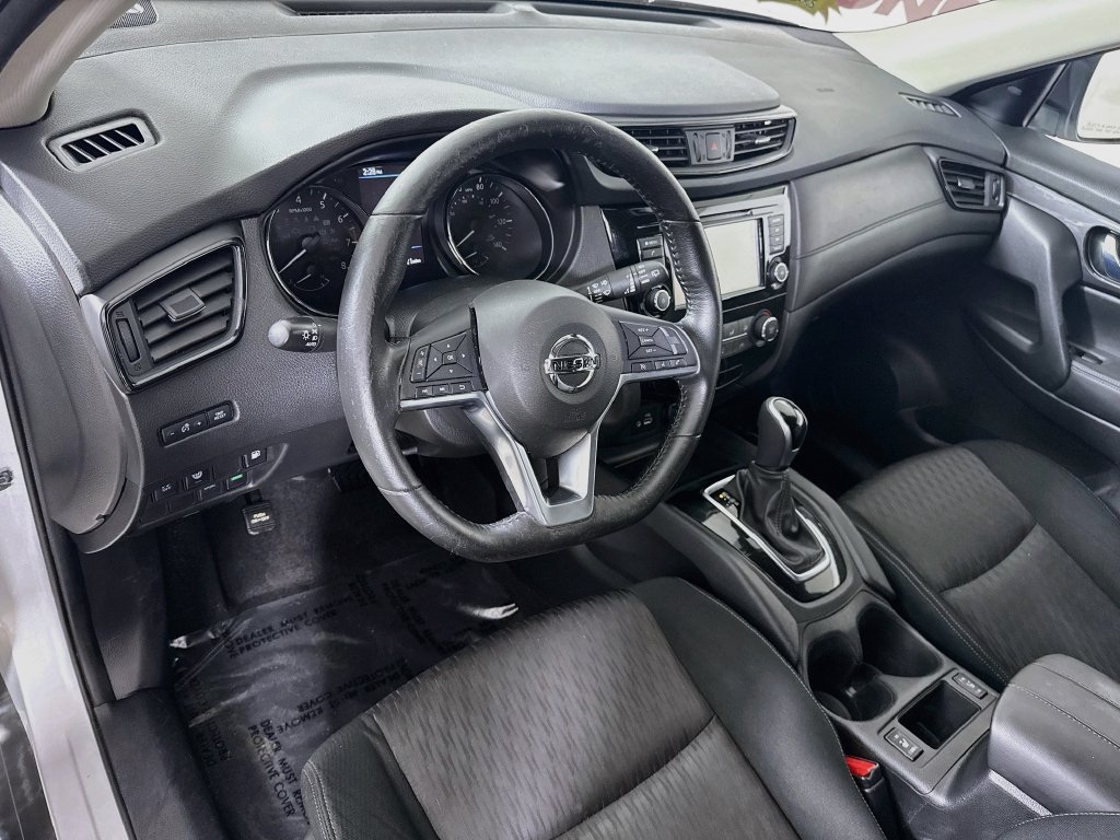 Used 2020 Nissan Rogue S w/ Special Edition Package FWD image 17