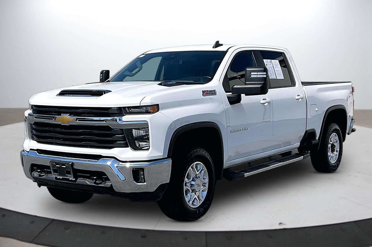 Used 2024 Chevrolet Silverado 2500 LT image 4
