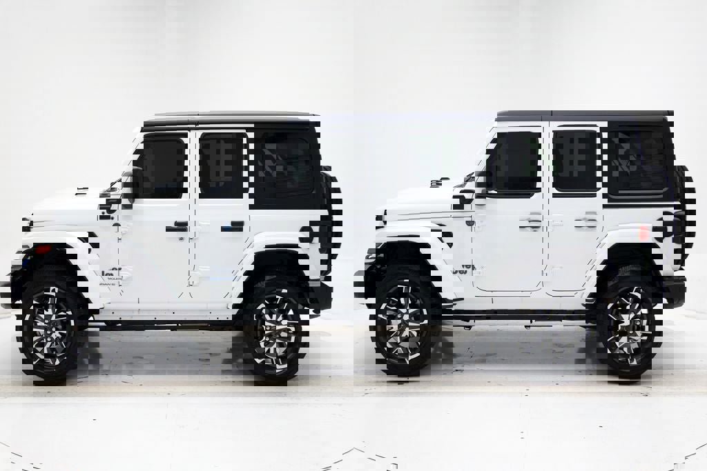 Used 2024 Jeep Wrangler Unlimited w/ Convenience Group image 5