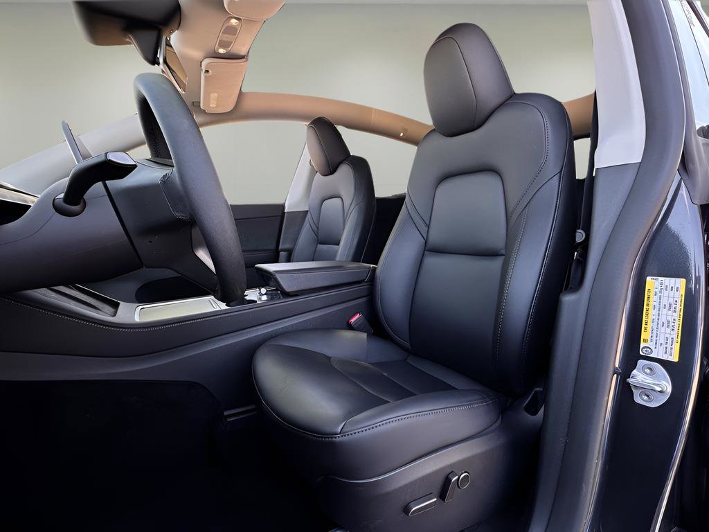 Used 2024 Tesla Model Y Performance image 8