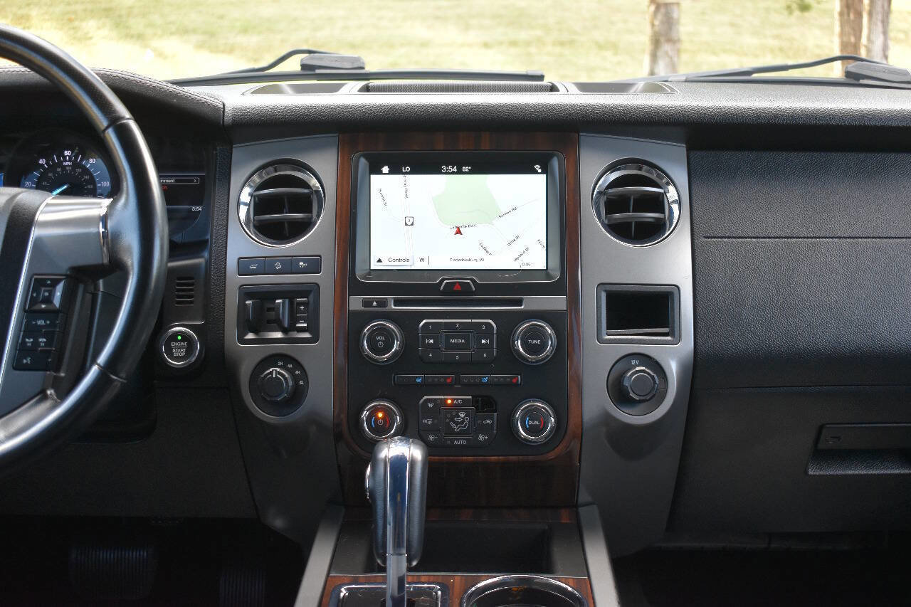Used 2016 Ford Expedition EL Platinum image 23