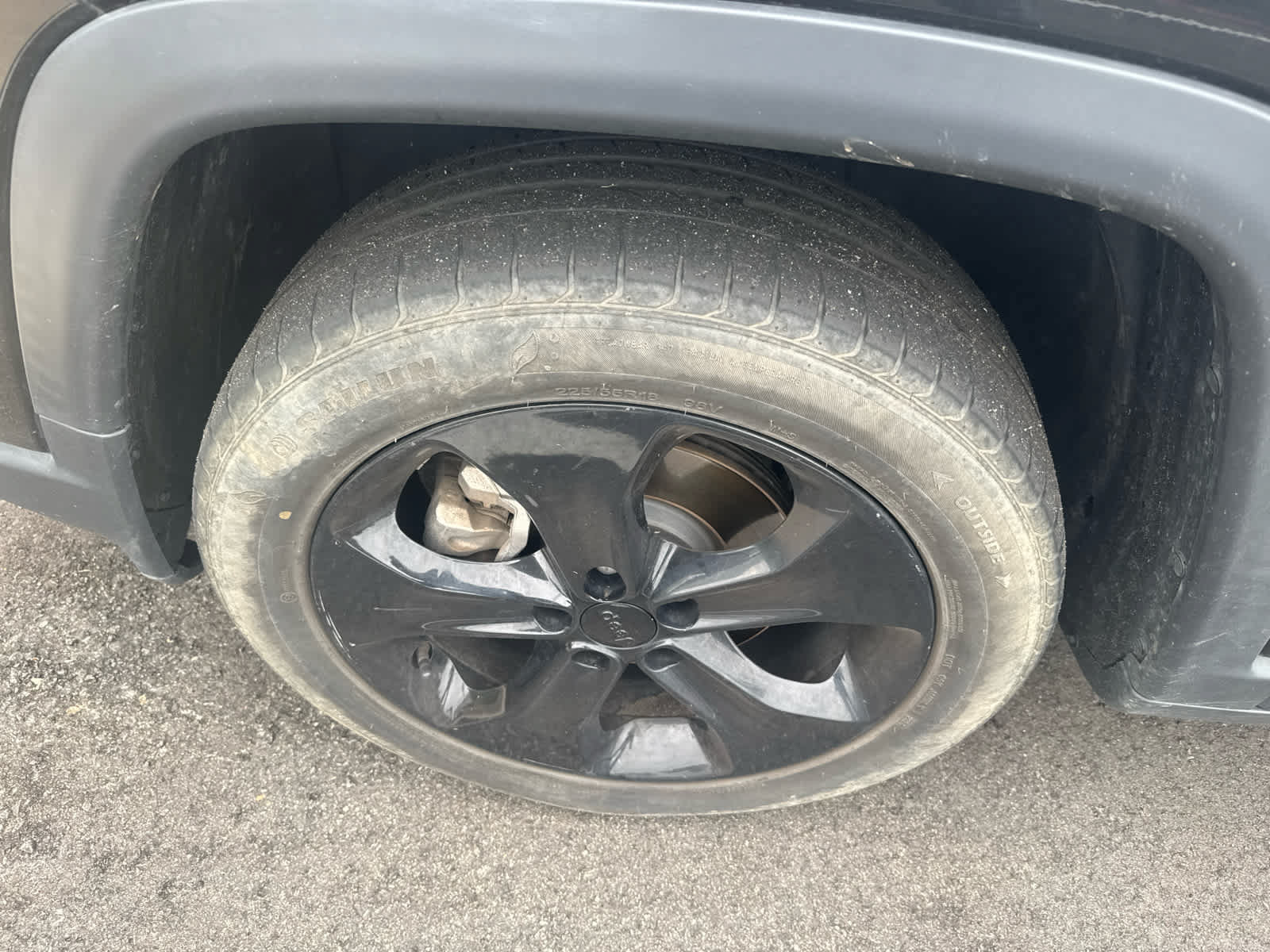 Used 2019 Jeep Compass Latitude FWD image 6