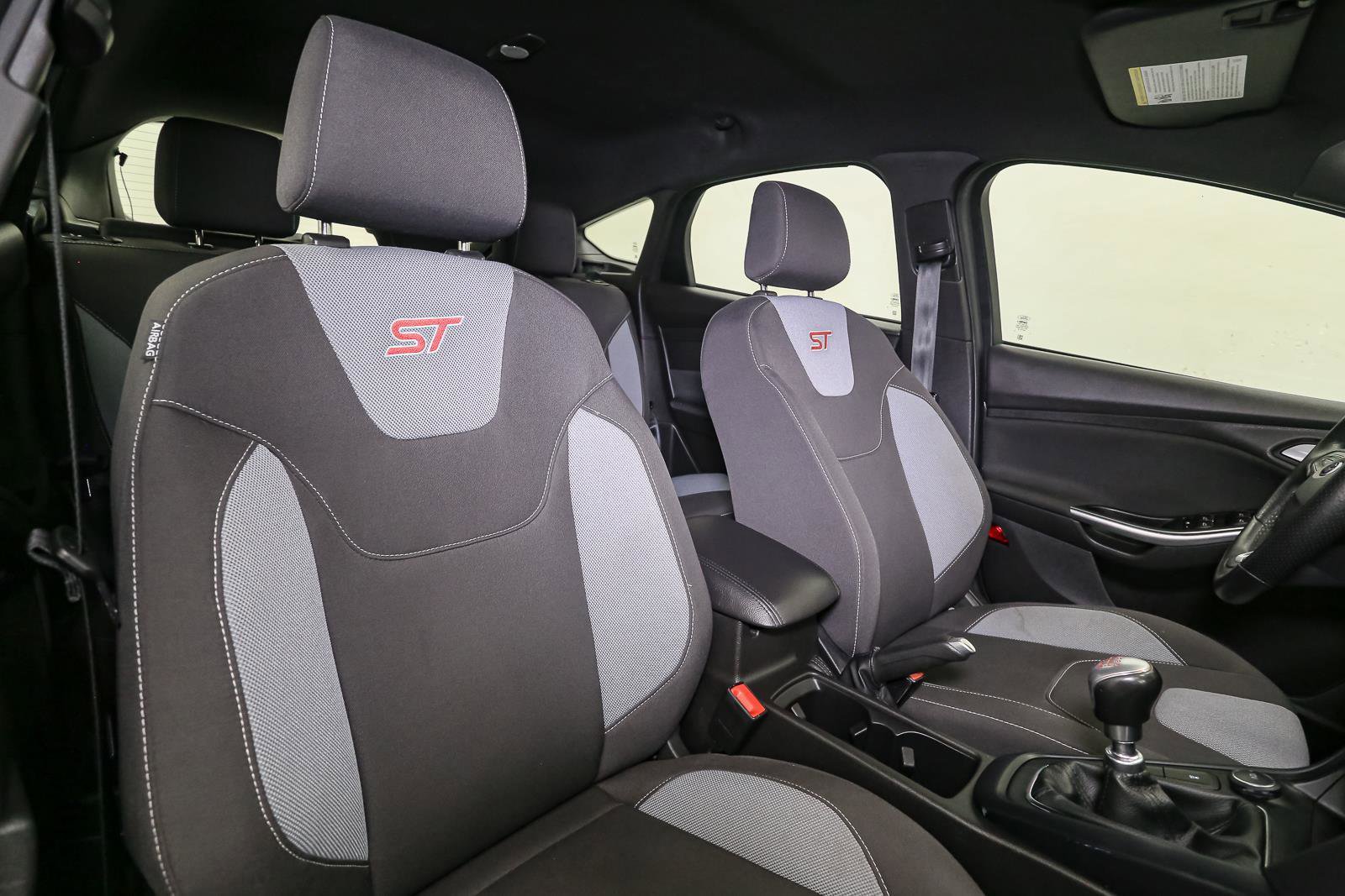 Used 2017 Ford Focus ST image 20