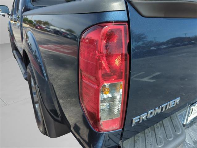 Certified 2019 Nissan Frontier SL image 18