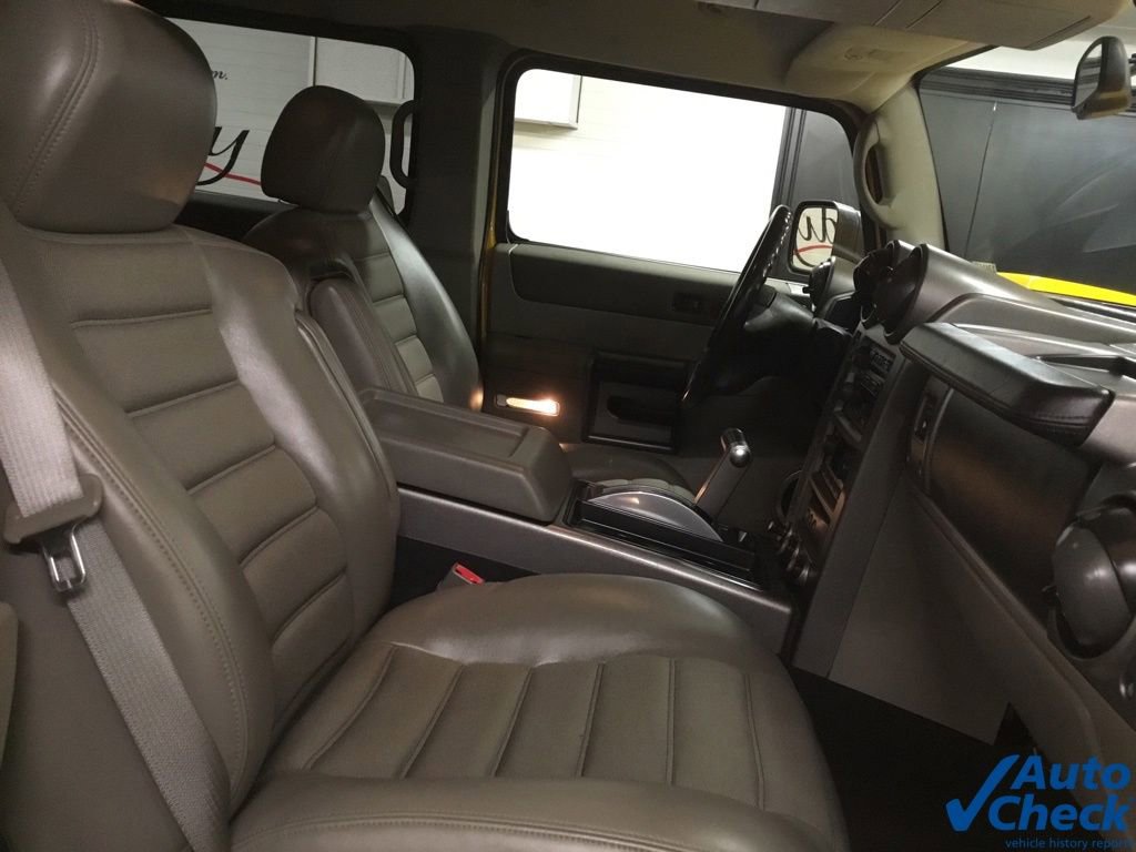 Used 2003 HUMMER H2 w/ Preferred Equipment Group image 39