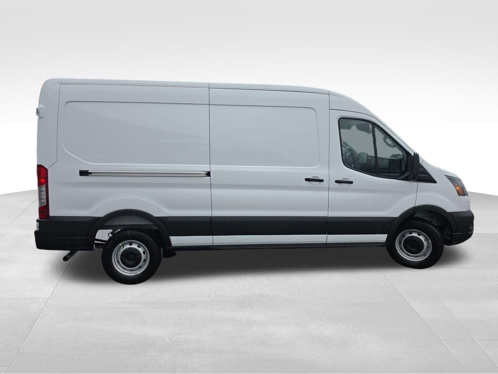 New 2026 Ford Transit 250 148 Medium Roof w/ Load Area Protection Package RWD image 8