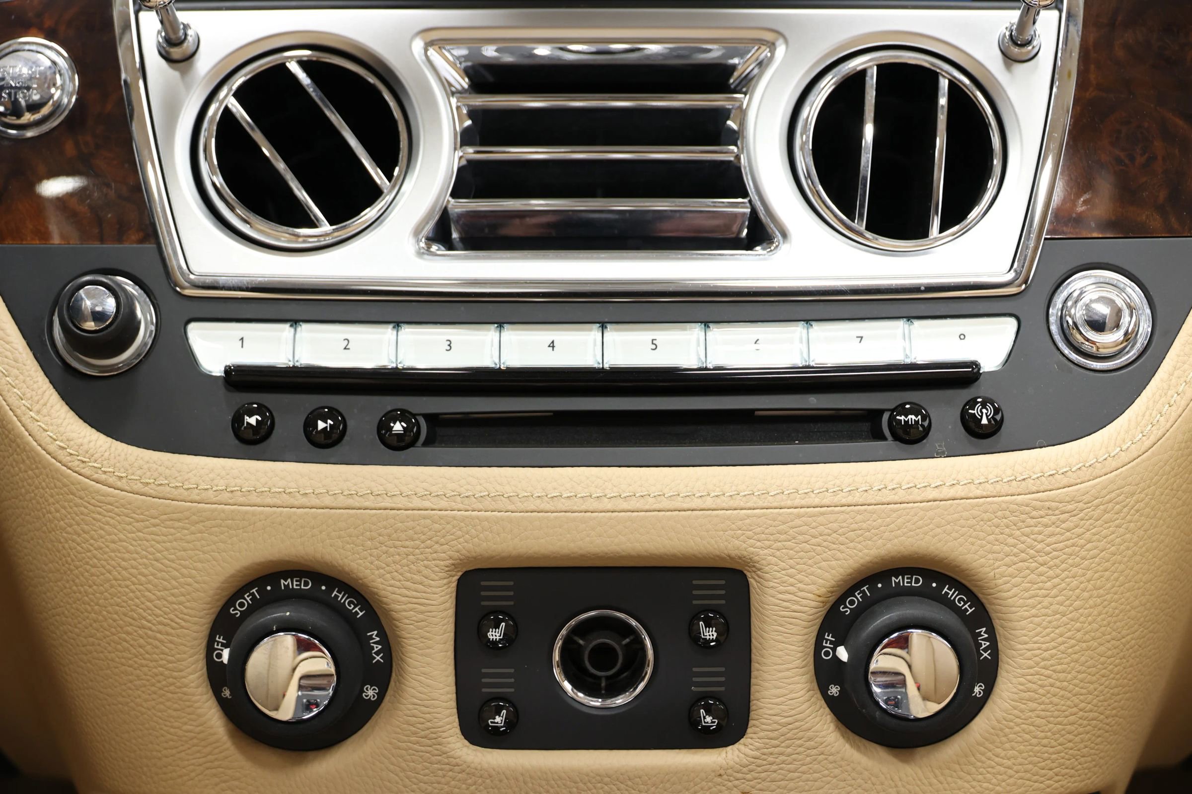 Used 2011 Rolls-Royce Ghost Sedan 4D image 34