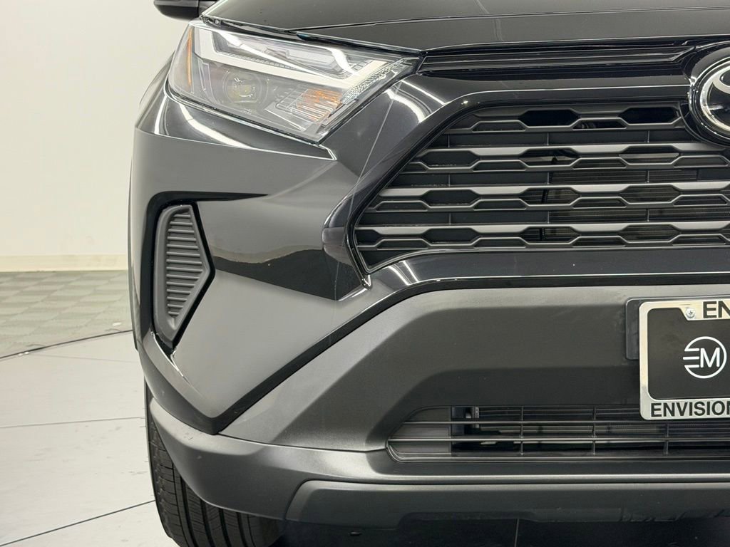 Used 2025 Toyota RAV4 LE FWD image 9