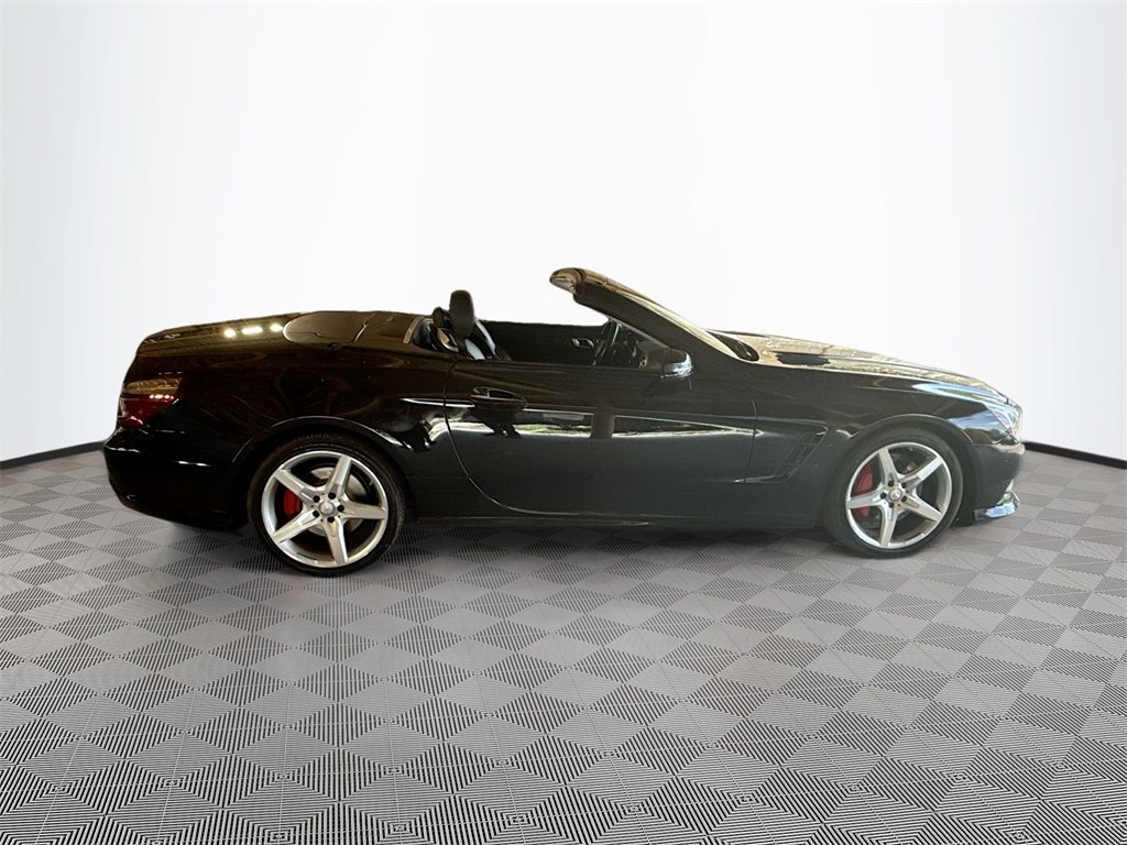 Used 2013 Mercedes-Benz SL 550 w/ Premium Pkg image 9