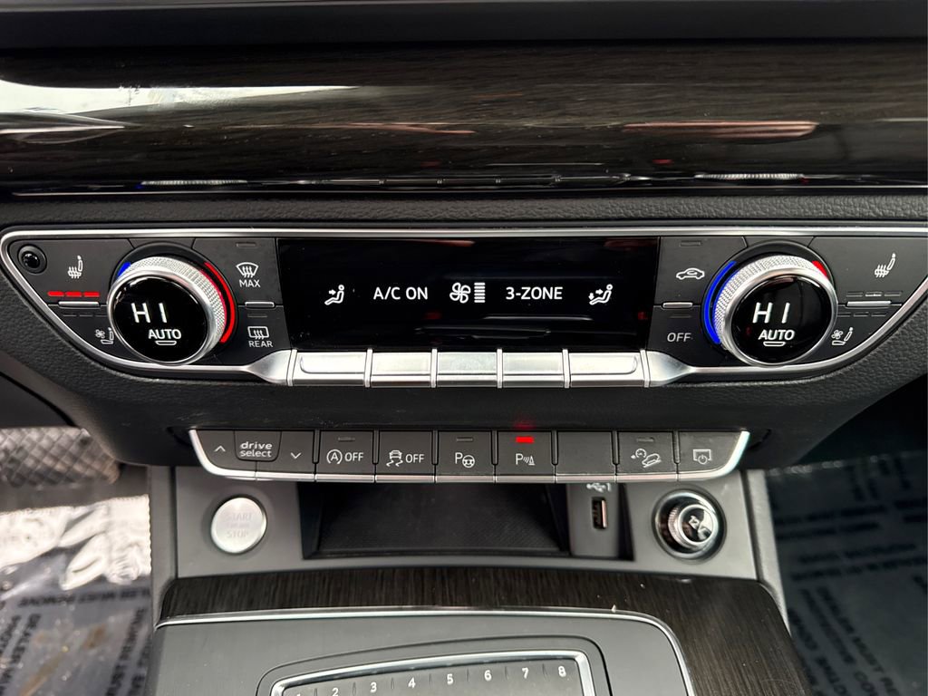 Used 2019 Audi Q5 Prestige w/ Prestige Package image 32