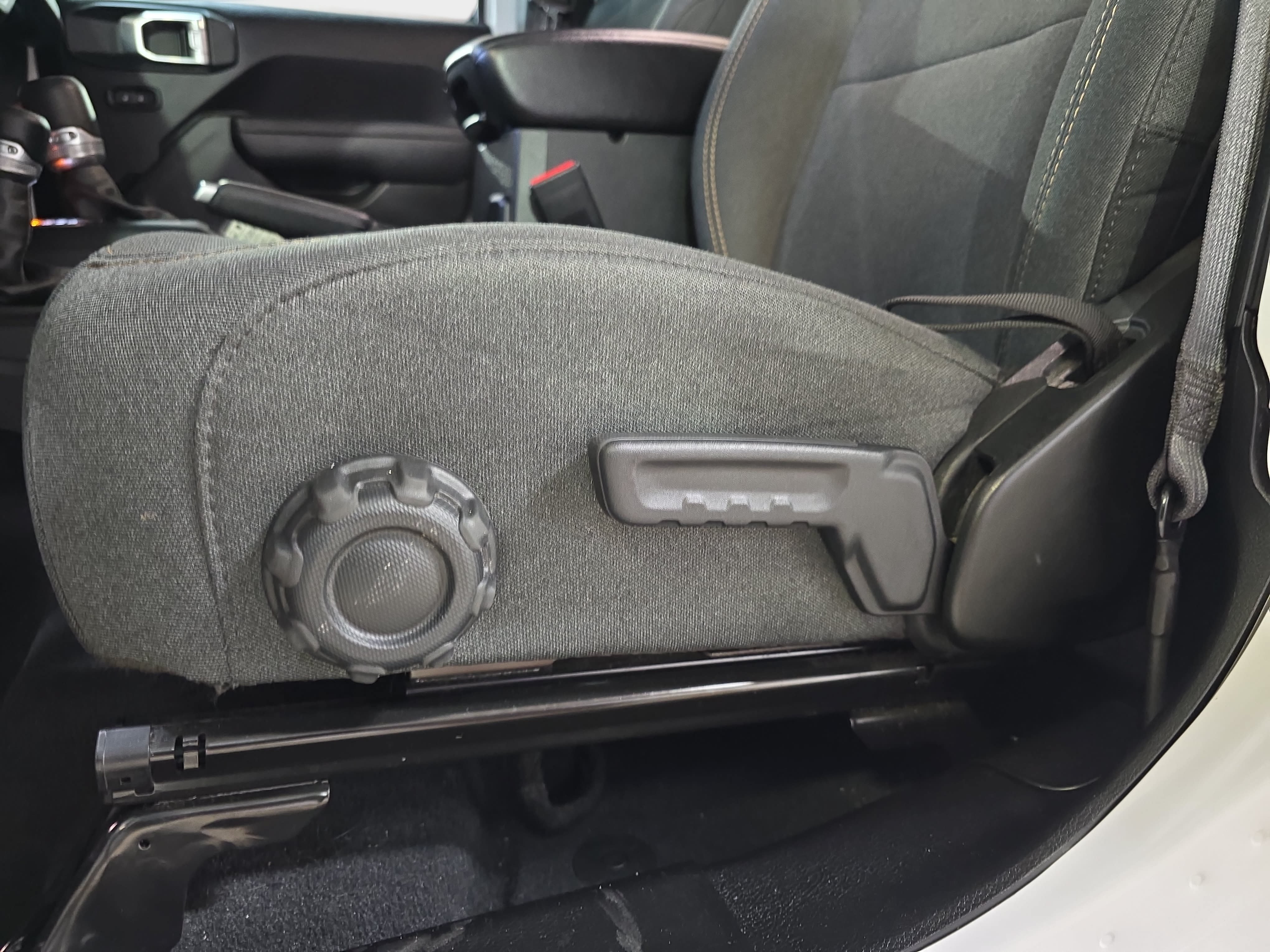 Used 2024 Jeep Wrangler Unlimited AWD/4WD image 26