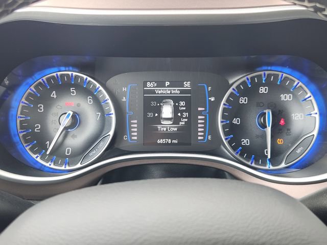 Used 2023 Chrysler Voyager LX FWD image 11