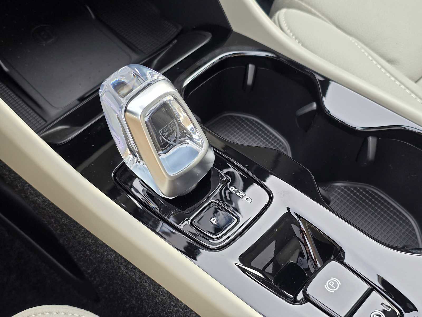 New 2026 Volvo XC40 B5 Ultra w/ Climate Package image 34