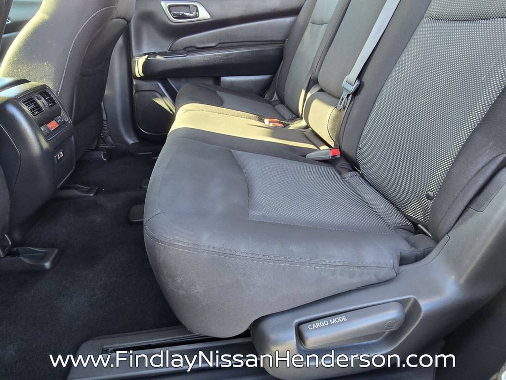 Used 2020 Nissan Pathfinder S FWD image 11