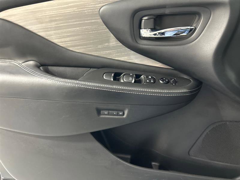 Used 2015 Nissan Murano Platinum w/ Platinum Technology Package image 24